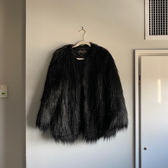 Fabulous Furs Tibetan Lamb Faux Jacket - Picture 1 of 5